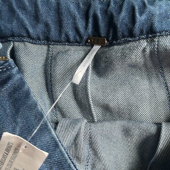 YFB A-Line Blue Denim Pleated Mini Skirt - Picture 6 of 7